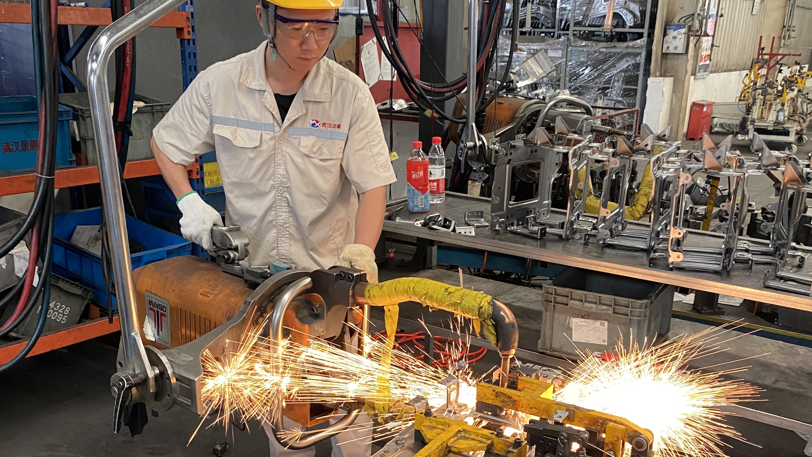 立足一線 綻放風采